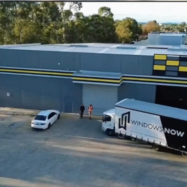 Container unloading — Reservoir